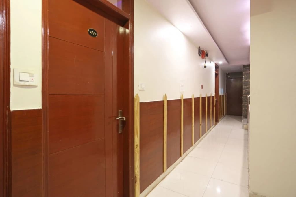 Hotel Prem Deluxe Guest House - photo 11