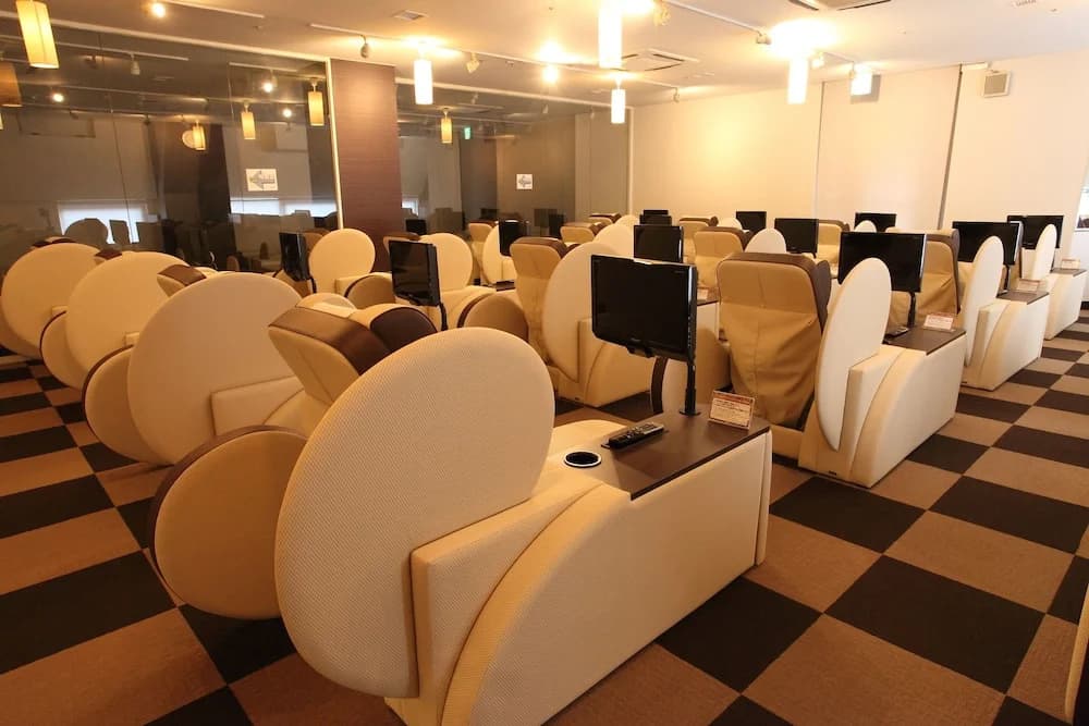 Sauna & Capsule Hotel Dandy – Caters to Men - photo 17