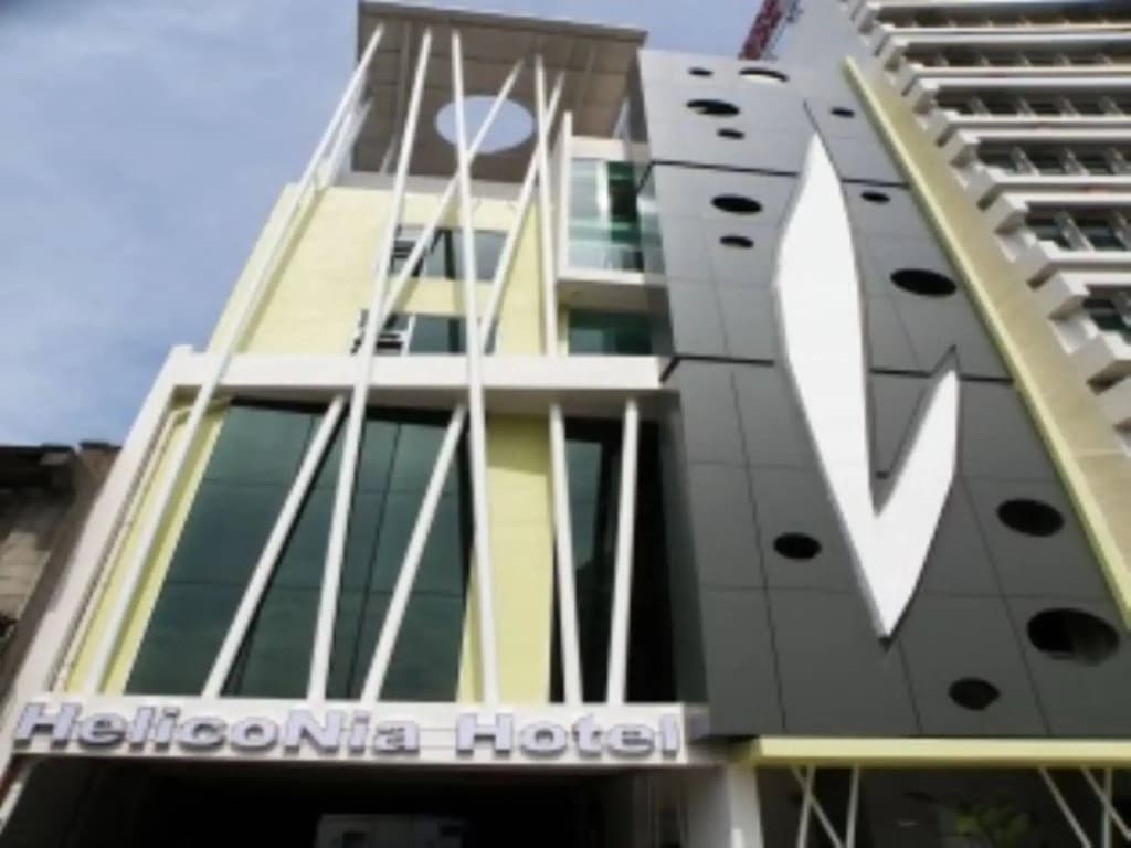 Yan Hotel - photo 1