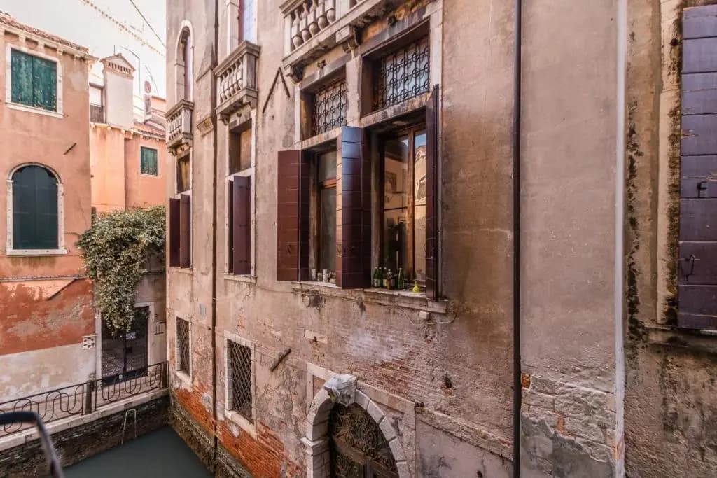 Fenice Backstage over Canal - photo 9