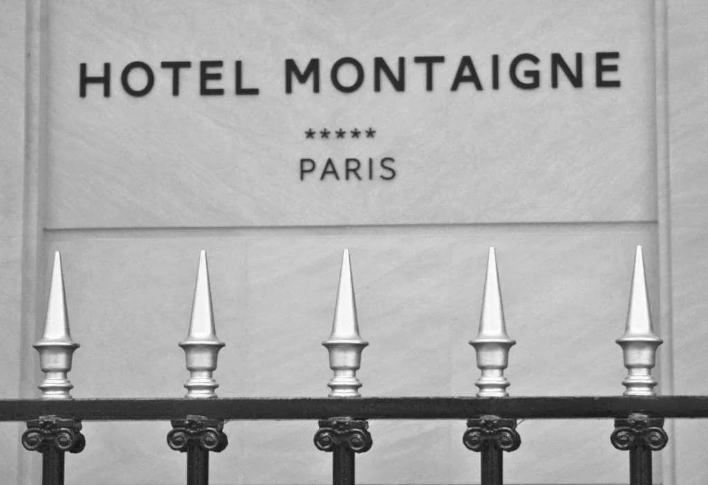 Hôtel Montaigne - photo 23