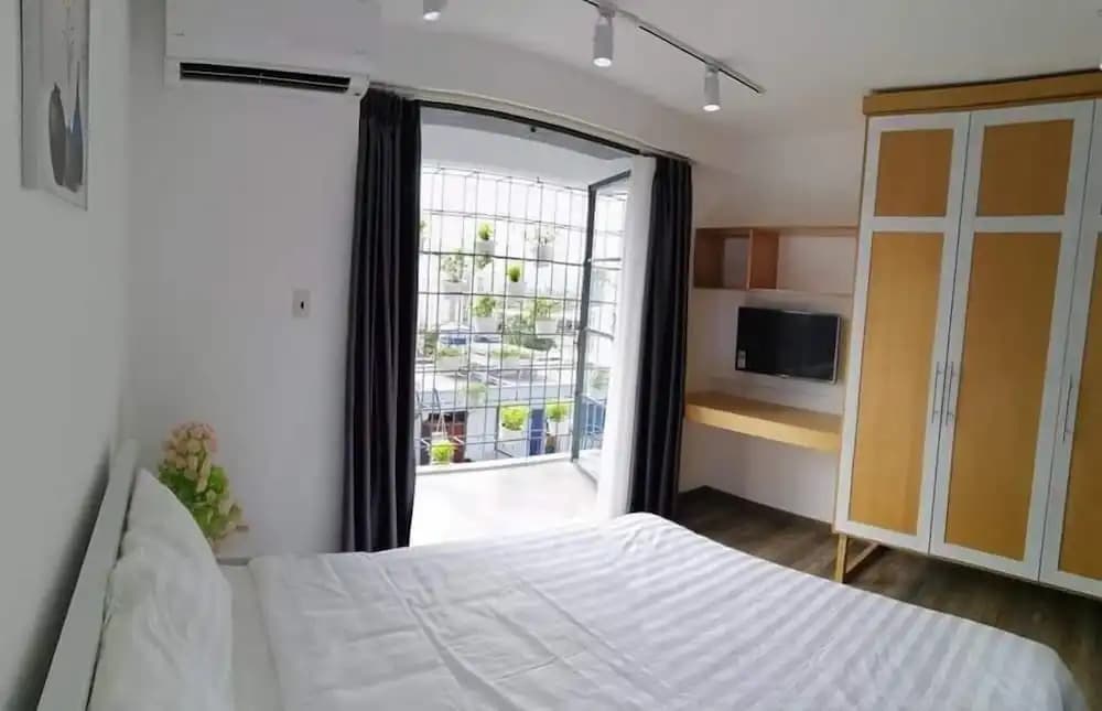Florence Apartment - photo 2