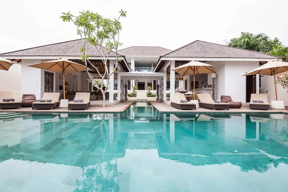 Villa Bali Sari - photo 14