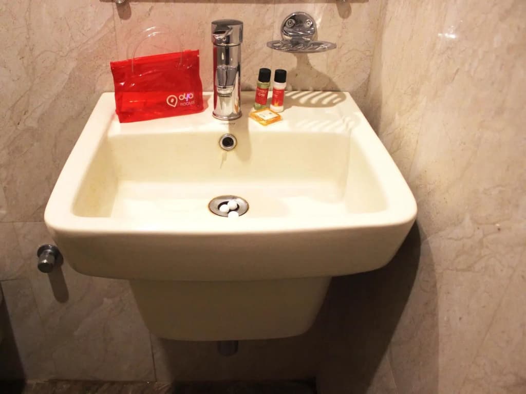OYO Rooms Paharganj Near Bikaner Sweets - photo 9