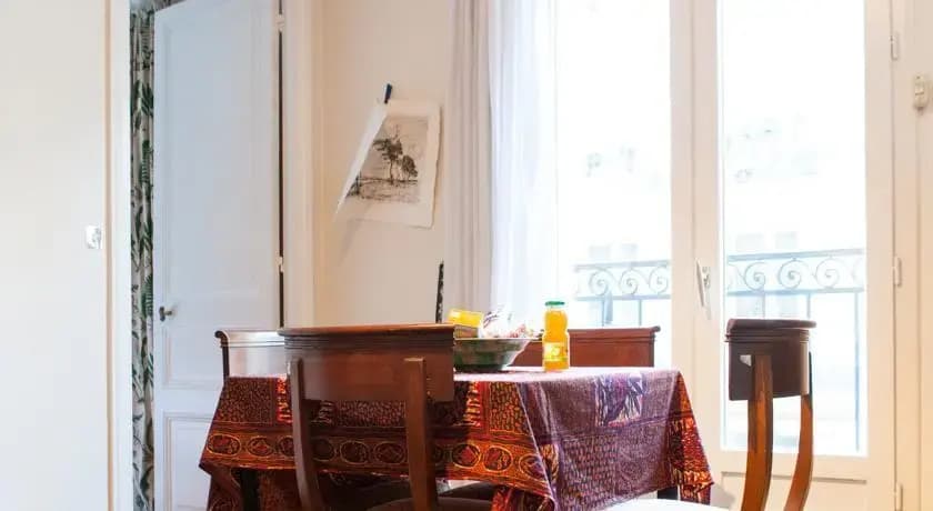 Longchamps Apartment - photo 8