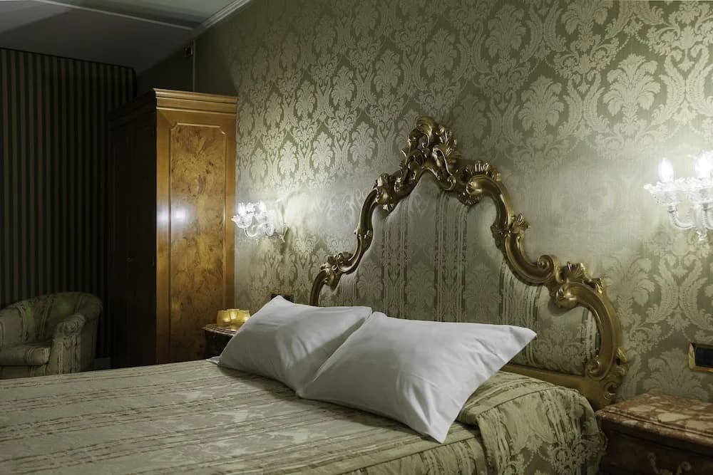 Hotel Al Ponte Antico - photo 5