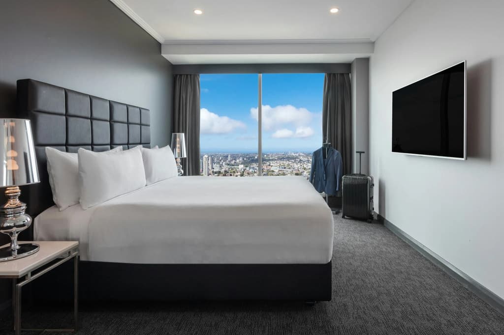 Meriton Suites World Tower - photo 37