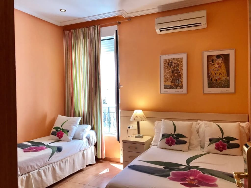 Luz Madrid Rooms - photo 4