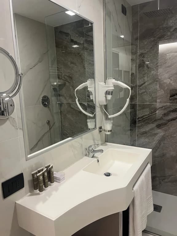 Jr Hotels Bocconi Milano - photo 19