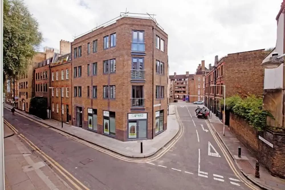 One Whites Row - photo 1