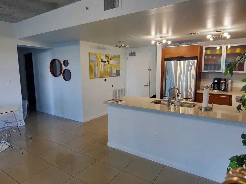Midblock Miami - photo 2