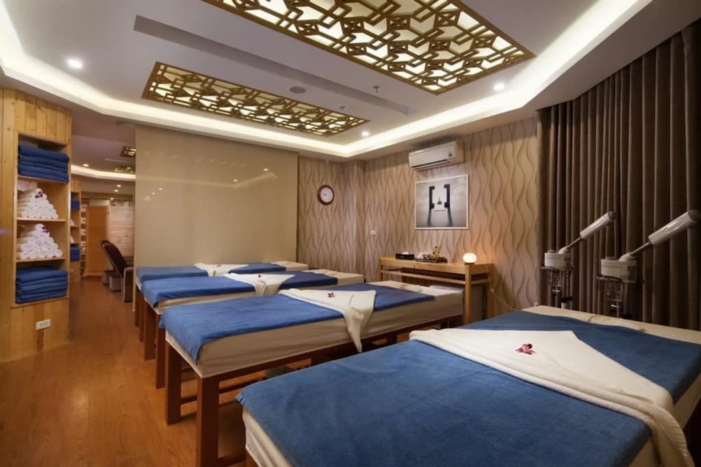 Diamond Sea Hotel - photo 28