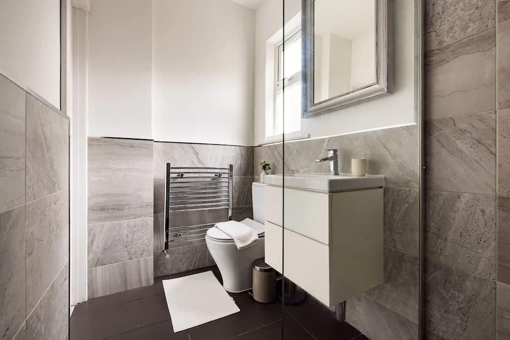2 Bed Garden Flat in Balham - photo 9