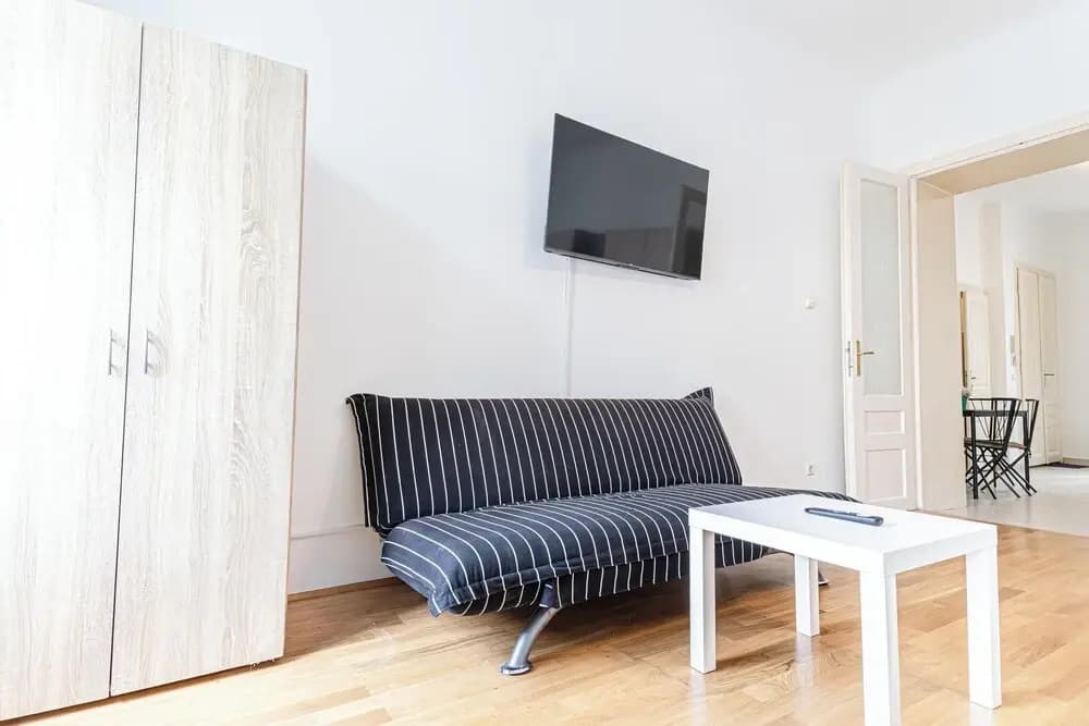 Comfy 2BR Flat Belvedere Vicinity - photo 6