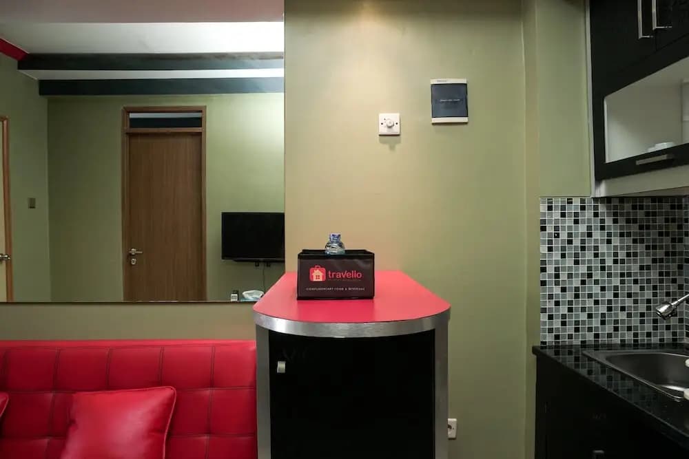 Nice 2BR Green Park View Daan Mogot Apartment - photo 3
