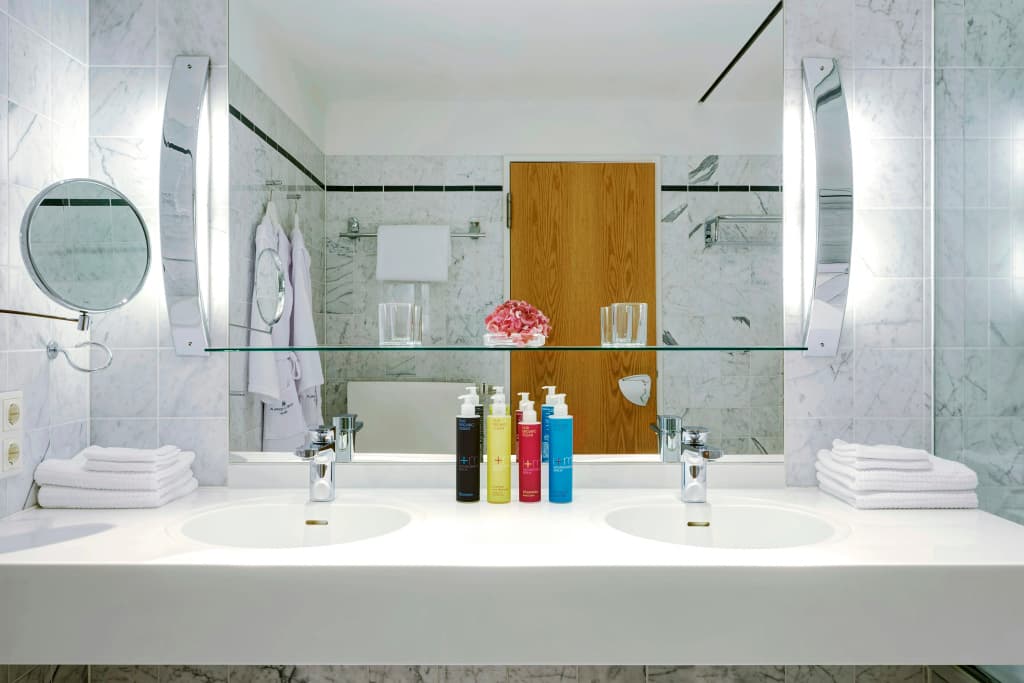 The Mandala Suites Berlin - photo 17