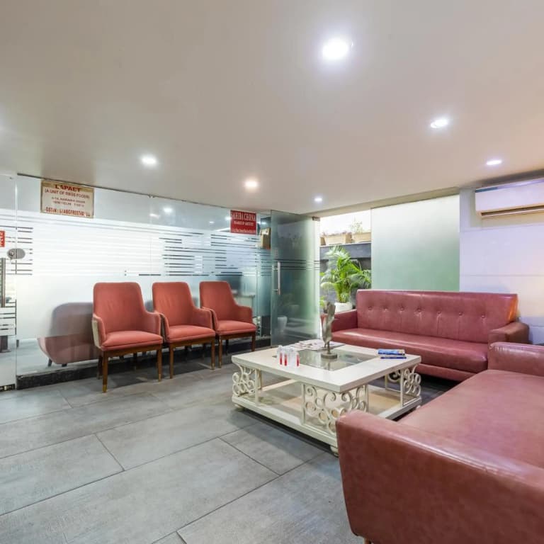 OYO 2637 Hotel Picasso Prive - photo 2