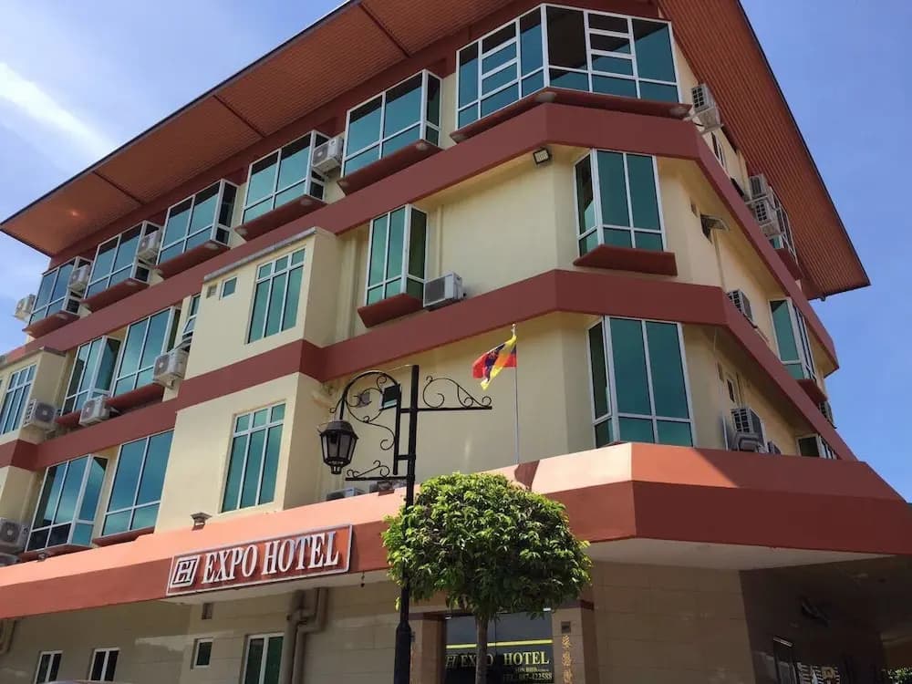 Expo Hotel - main photo