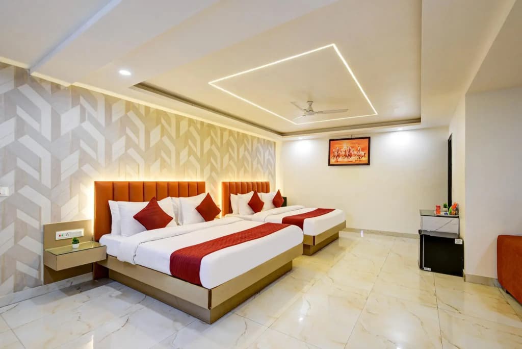 Hotel Krishna - photo 6