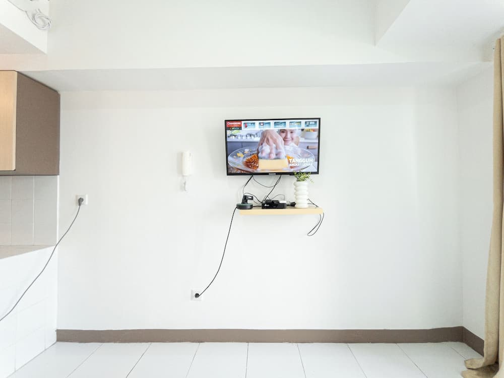 Comfy And Neat Studio At Tokyo Riverside Pik 2 Apartment Near Tokyo Hub - photo 9