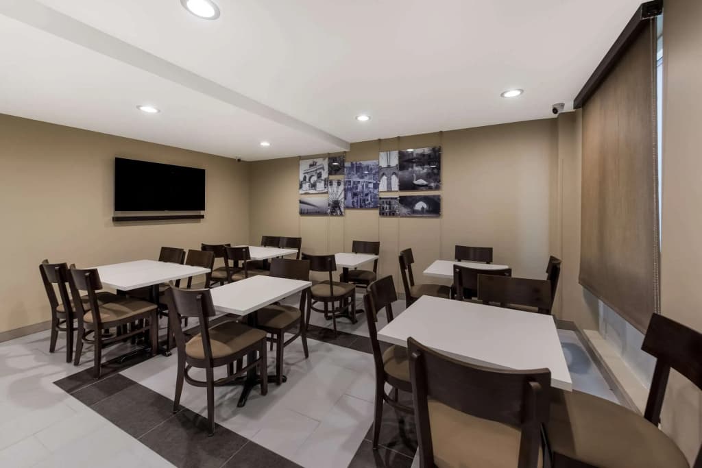 Sleep Inn Brooklyn - Sheepshead Bay - photo 13
