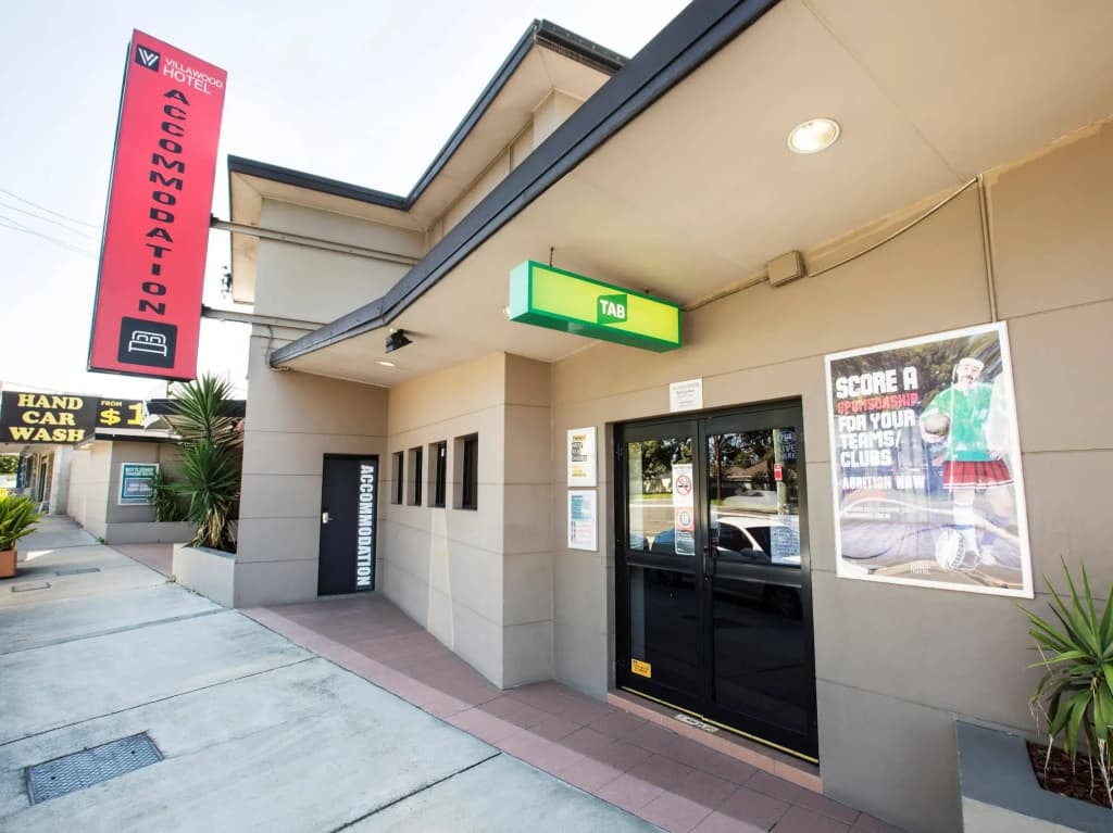Villawood Hotel - photo 1
