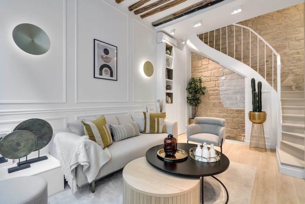 Historical House in the Heart of Paris - 5 - photo 8