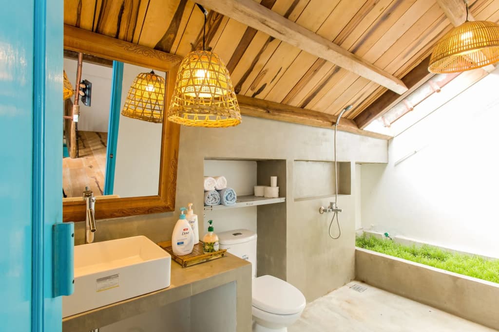 Life Beach Villa - photo 8
