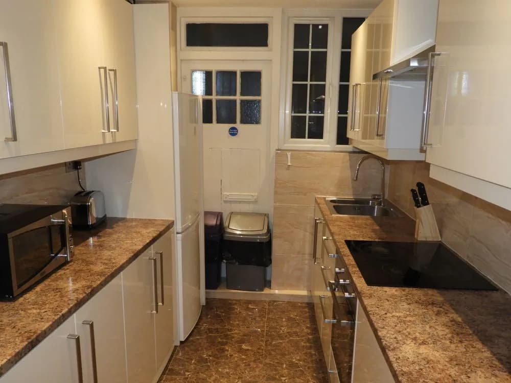 Marble Arch Apartment - photo 11