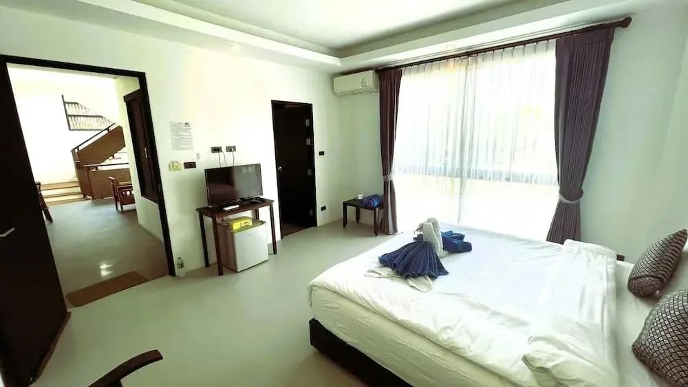 Rockstar Beach Apartments - photo 4