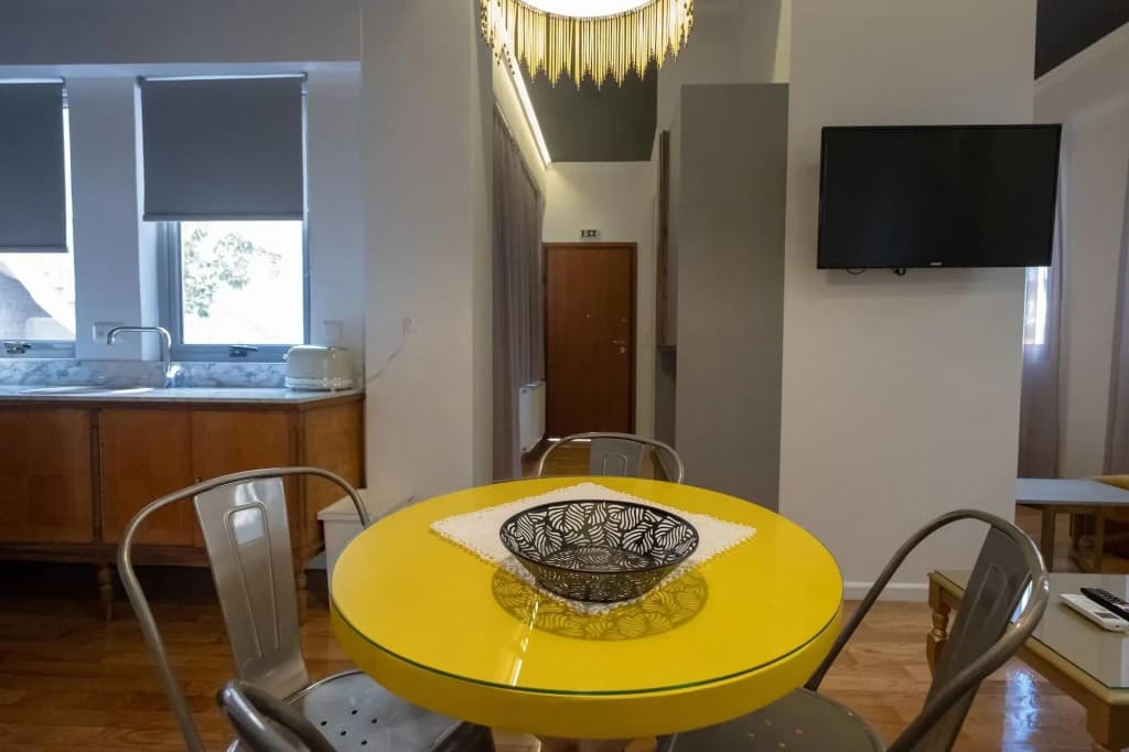 Athenian Yard Suites - photo 6