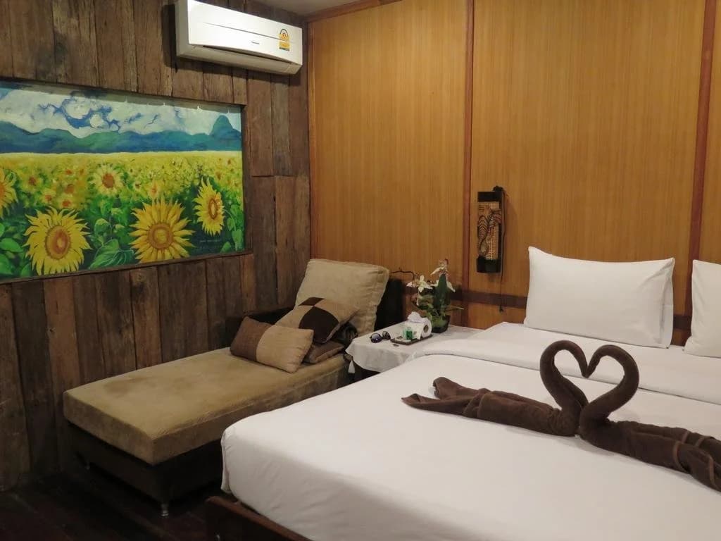 V-View Beach Resort - photo 4