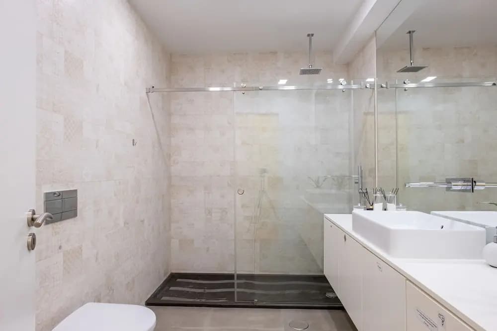 Hola Lisbon Suites - photo 9