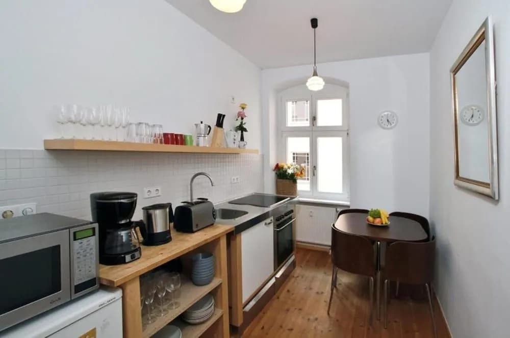 Alte Schönhauser - 1 Apartment - photo 8