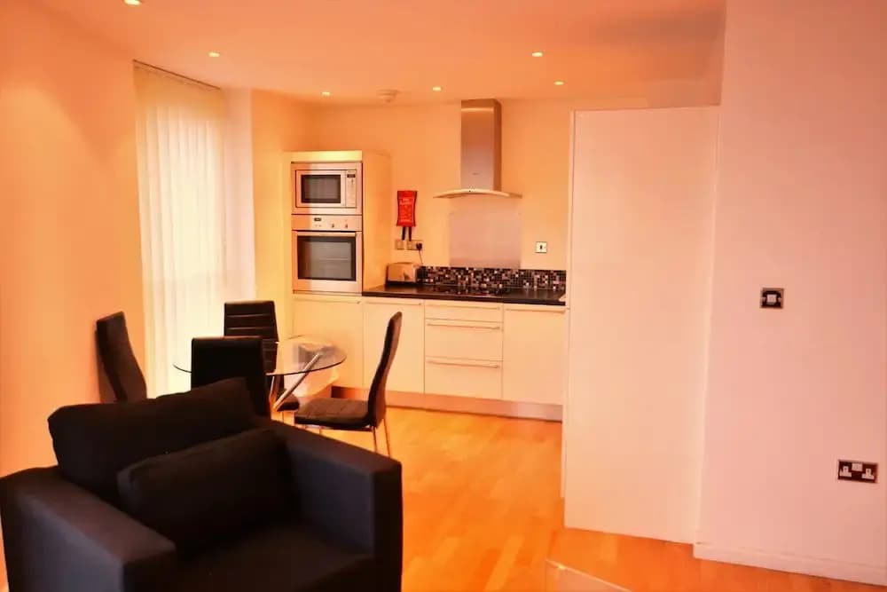 Denison House - Elite Apartments - photo 10