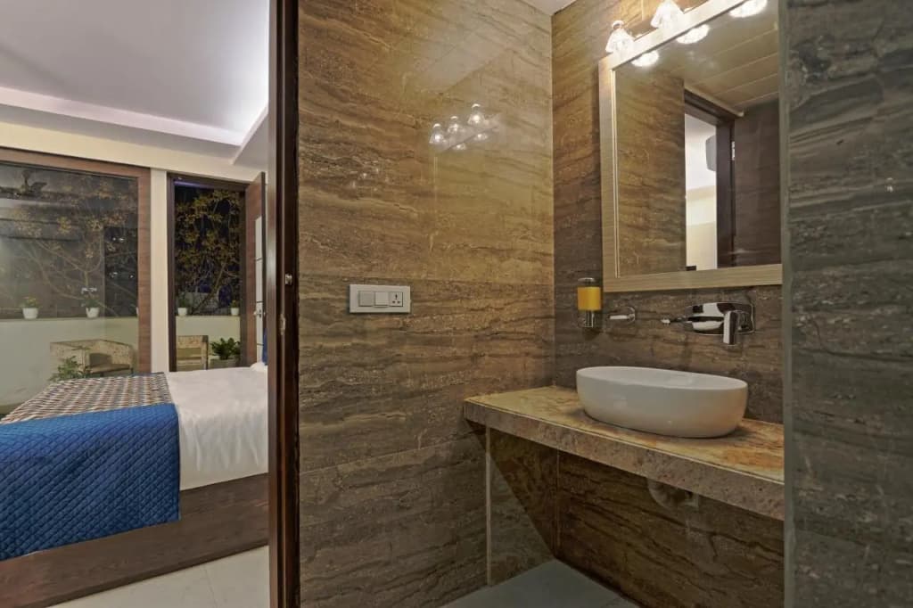 Hotel Cardinal Express OXMO Delhi Airport - photo 8