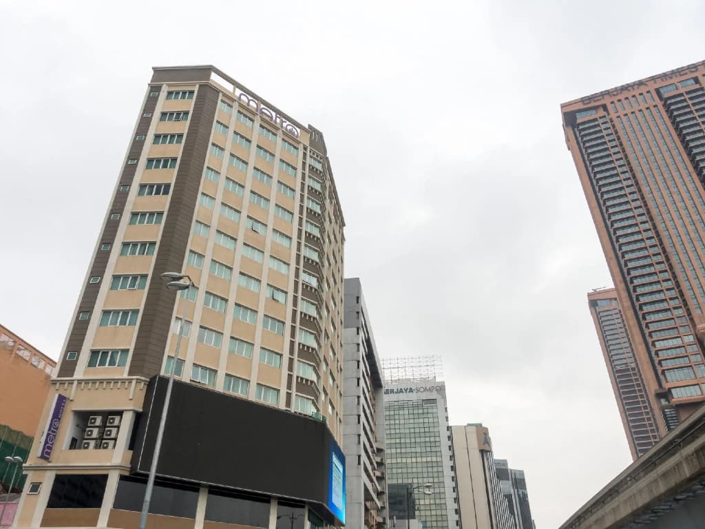 Metro Hotel - main photo
