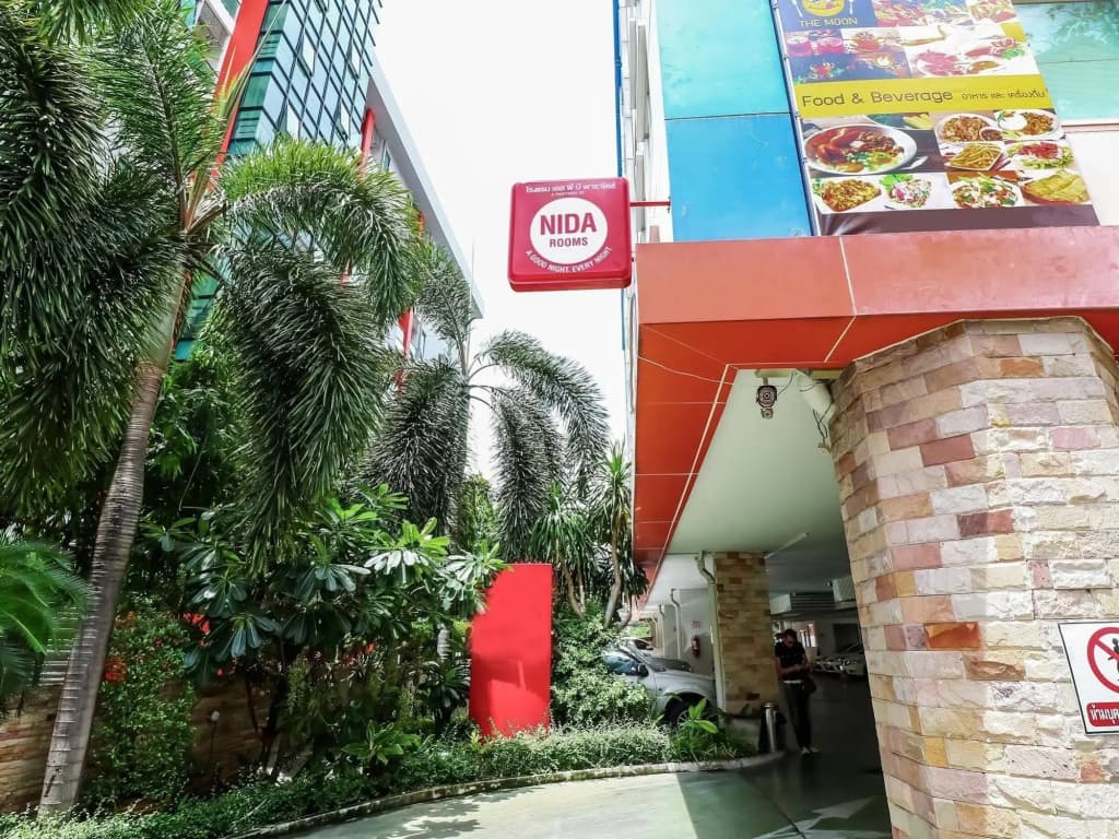 L-Seven Hotel - photo 14