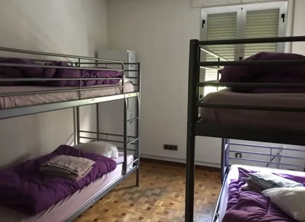 Apartmenti Chamartin- Hostel - photo 2