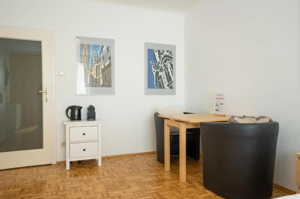 Central living - Stephansdom Apartments - photo 2