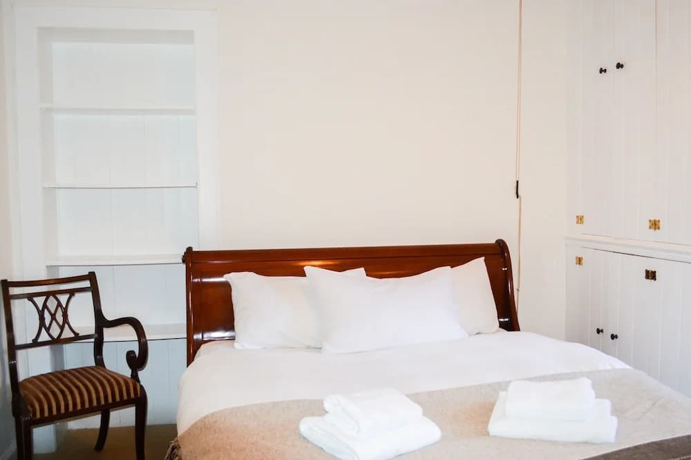 Peaceful 1 Bedroom Edinburgh Home - photo 11