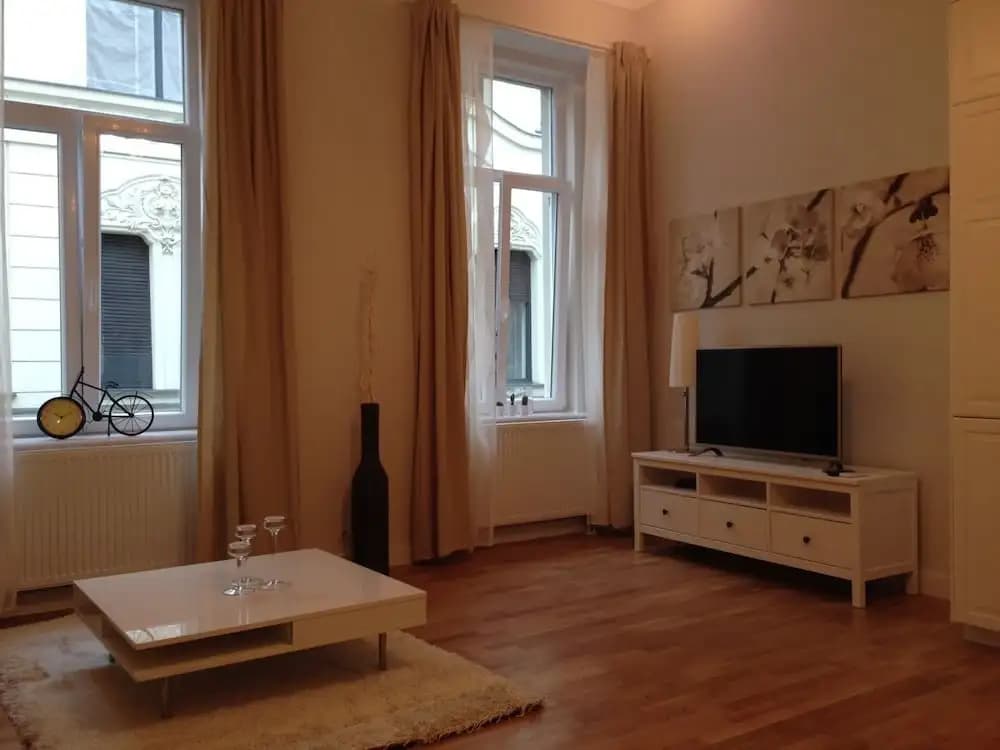 Flatiron Budapest Apartments - photo 2