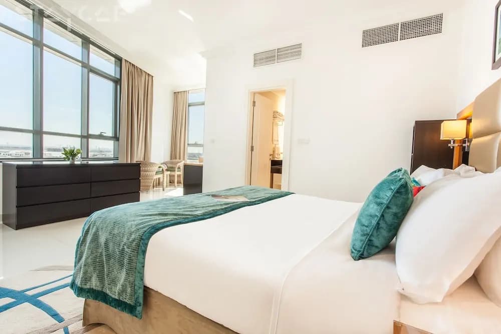 Staycae Capital Bay - photo 17