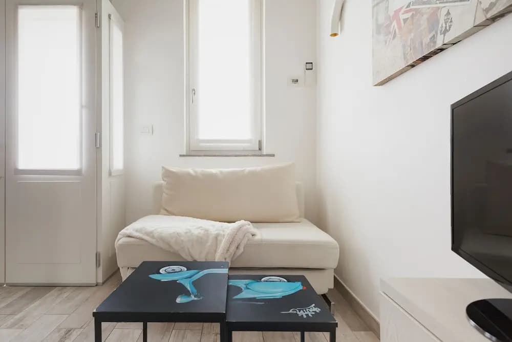 Top Clean Charming Darsena Navigli District - photo 22