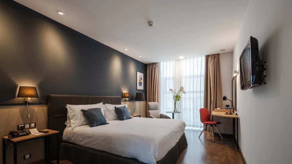 Crowne Plaza Madrid Airport by IHG - photo 6
