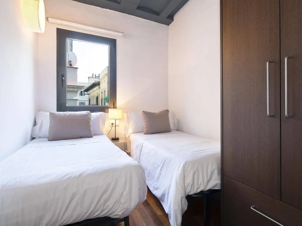 Inside Barcelona Apartments Esparteria - photo 5