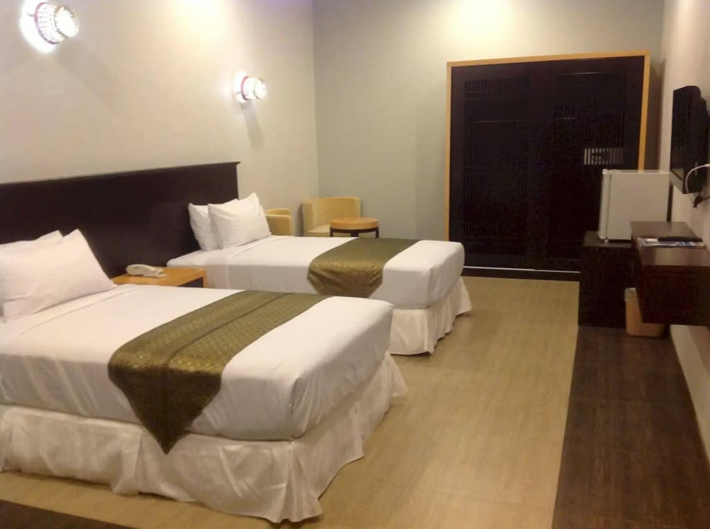 Borneo Cove Hotel - photo 4