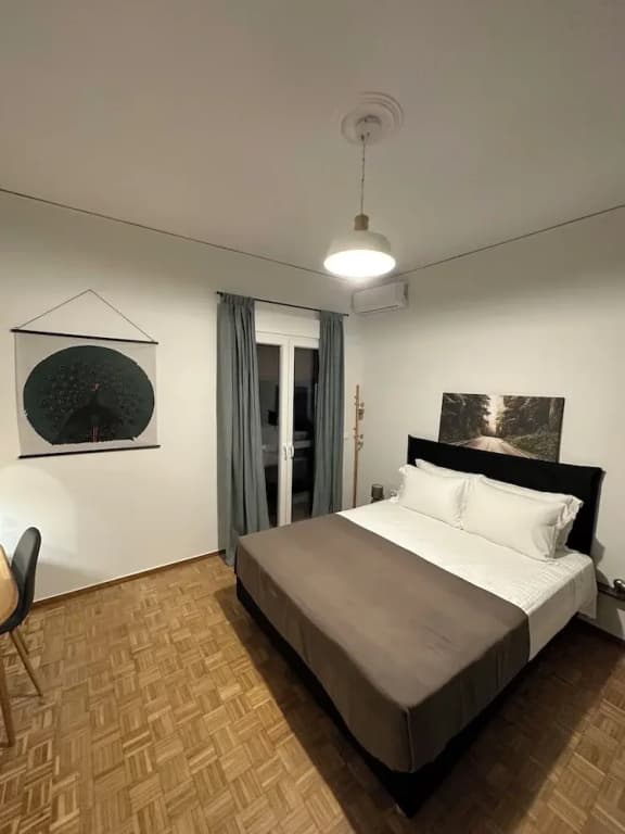Eclectic Chic Thissio Apartment - photo 6