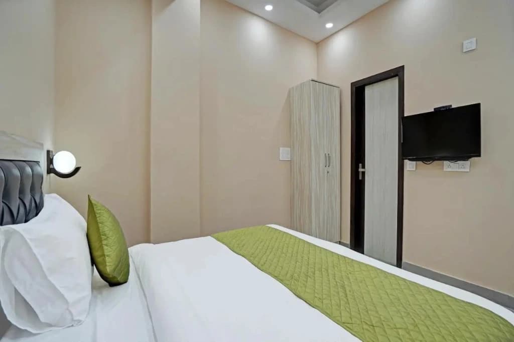 Hotel Green Chilly - photo 2