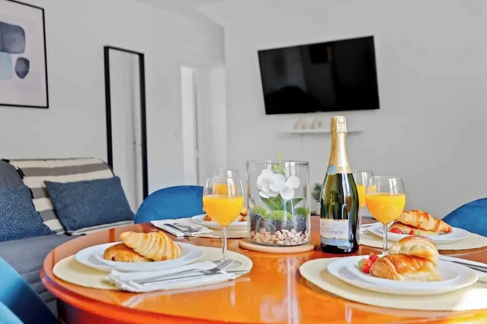 Charming 2BR Retreat by République - photo 9